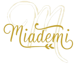 Logo Tienda Ropa de Mujer elegante y moderna Miademi con envío gratis