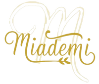 Logo Tienda Ropa de Mujer elegante y moderna Miademi con envío gratis